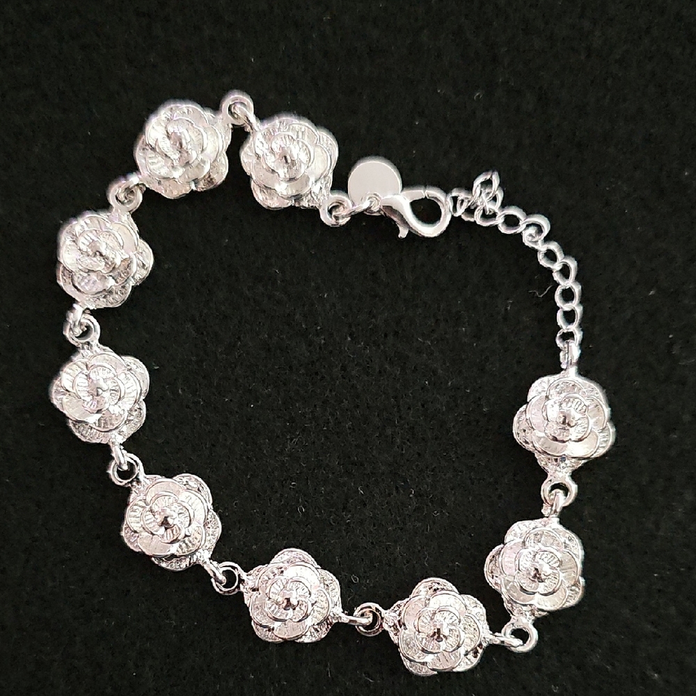 Elegant Silver Rose Bracelet